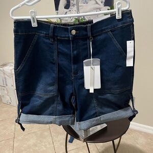 NWT Tahari Rolled Cuff Denim Bermuda Shorts 14 / 32